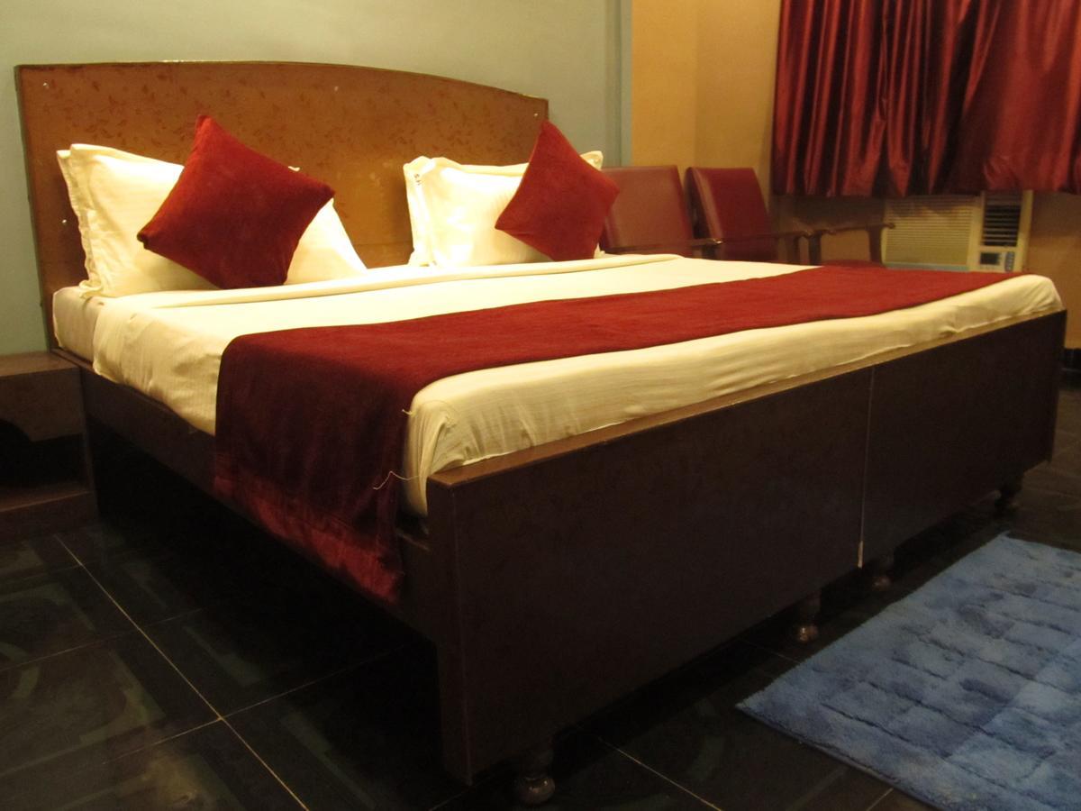 Hotel Diamond Daman Exterior foto